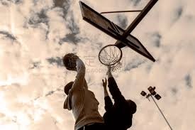 篮球战术中的挡拆精髓