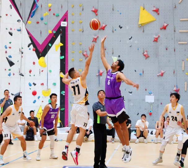 奇景！阿根廷输球后 梅西球迷混入沙特阵营翩翩起舞